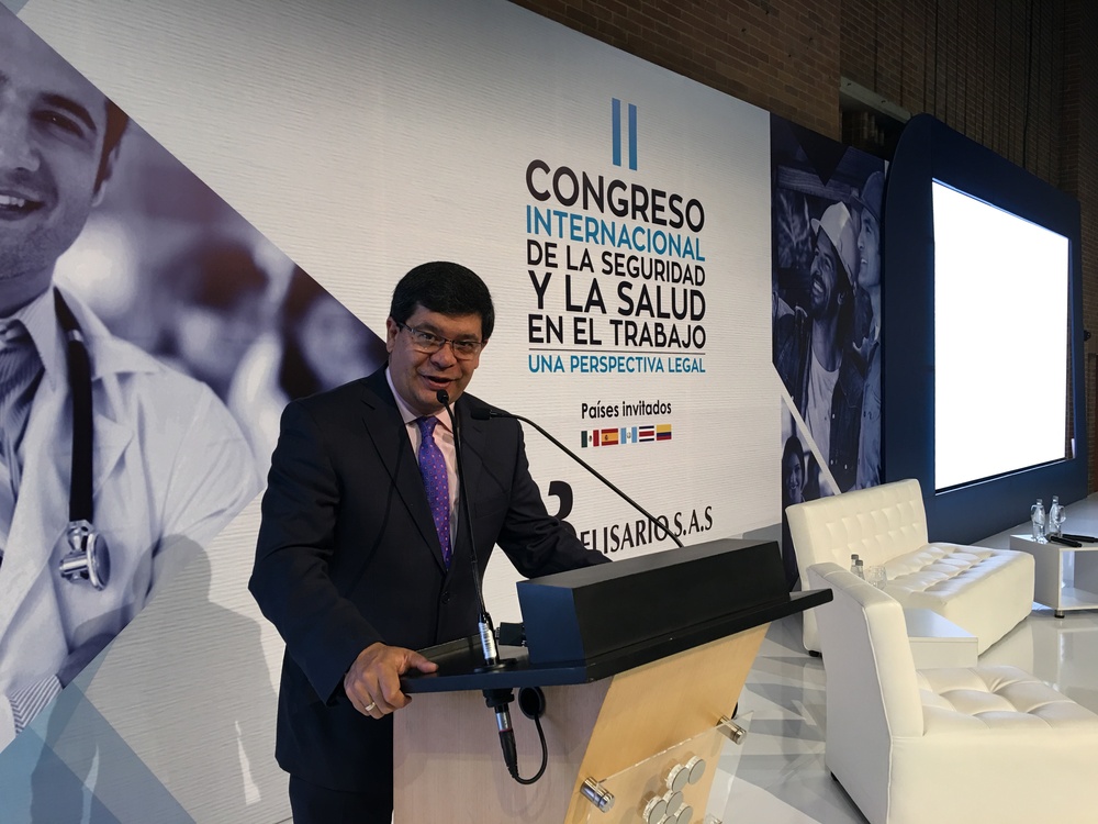 Maestros y animadores de eventos Bravo